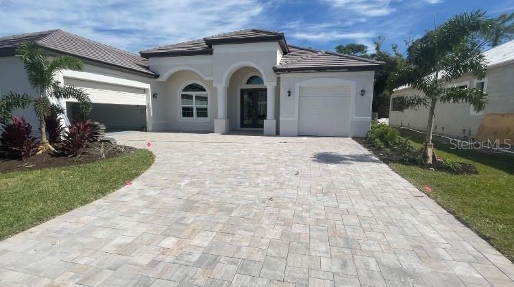 Recently Sold: $657,196 (4 beds, 3 baths, 2687 Square Feet)