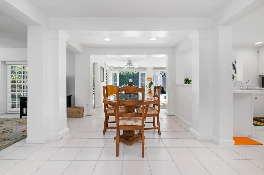 Recently Sold: $985,000 (2 beds, 2 baths, 1560 Square Feet)