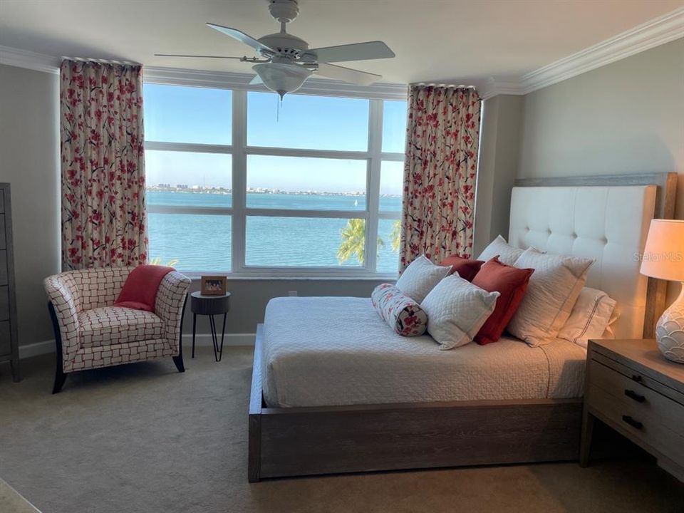 Recently Sold: $1,650,000 (2 beds, 2 baths, 1729 Square Feet)