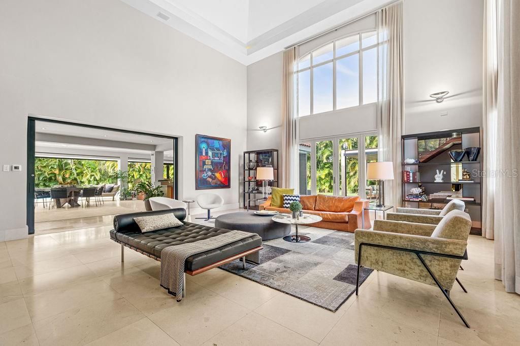 Recently Sold: $13,800,000 (5 beds, 6 baths, 8706 Square Feet)