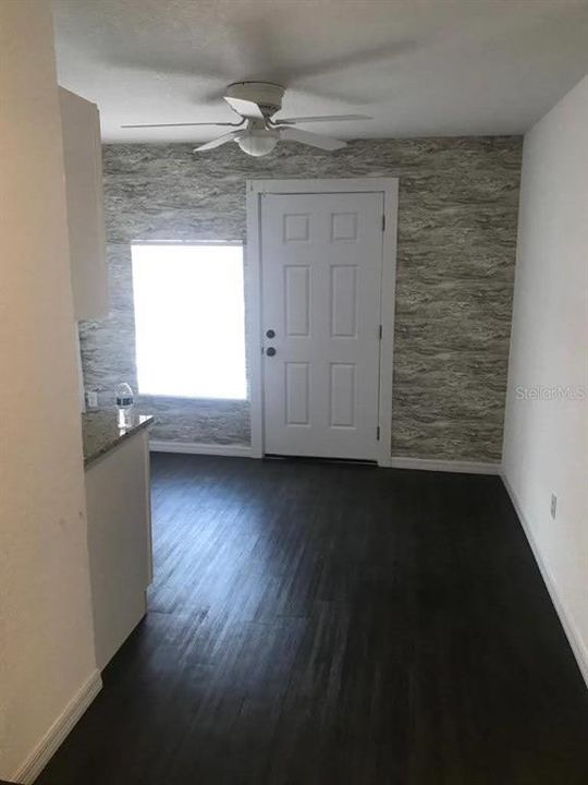 Recently Rented: $1,000 (1 beds, 1 baths, 1000 Square Feet)