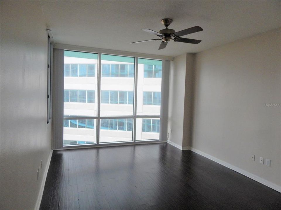Recently Rented: $1,750 (2 beds, 2 baths, 1187 Square Feet)