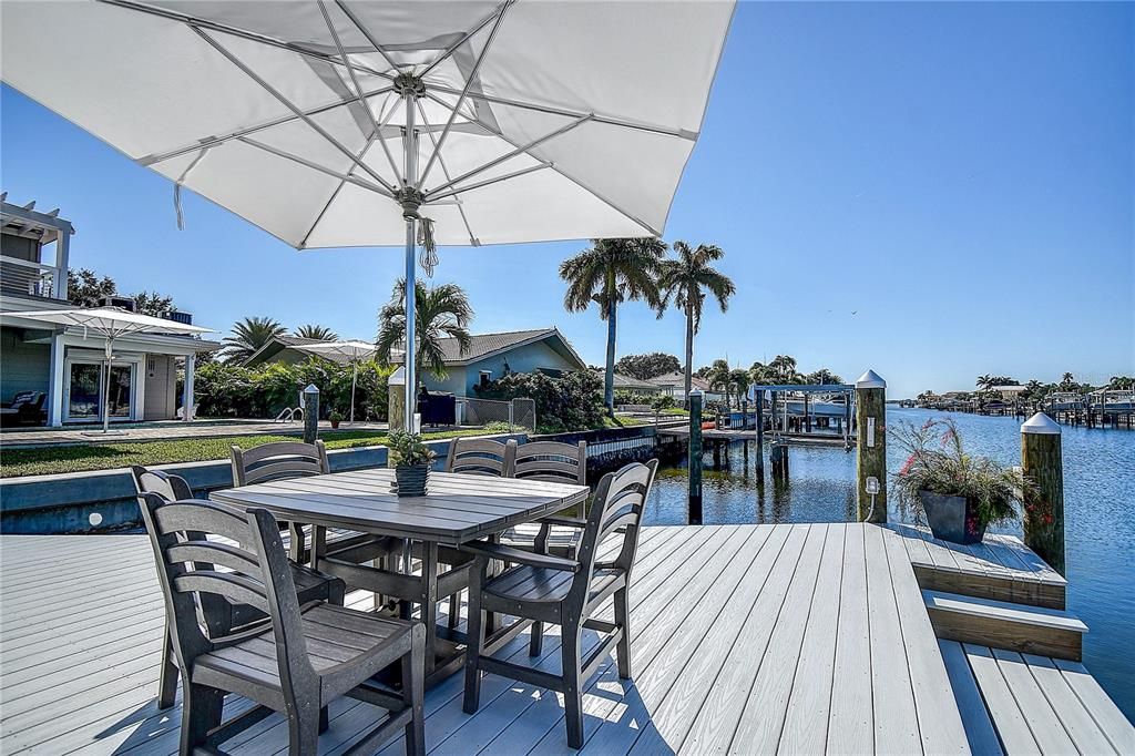 Recently Sold: $1,959,000 (5 beds, 2 baths, 3650 Square Feet)