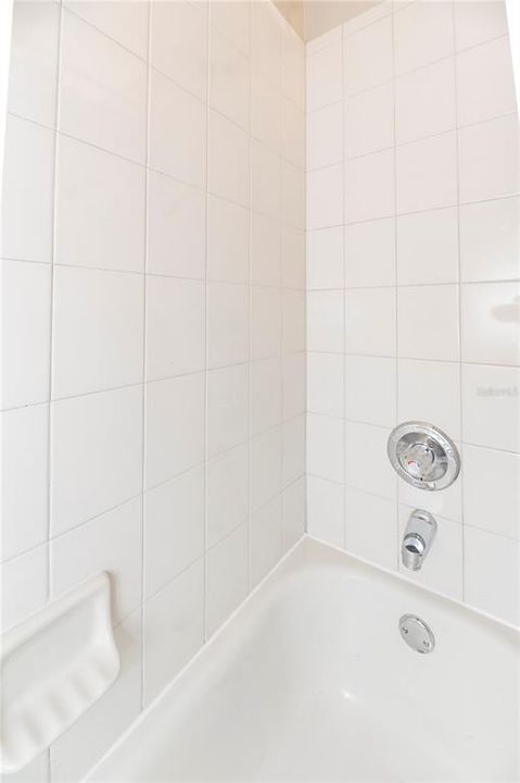 最近售出: $300,000 (4 贝兹, 2 浴室, 1660 平方英尺)