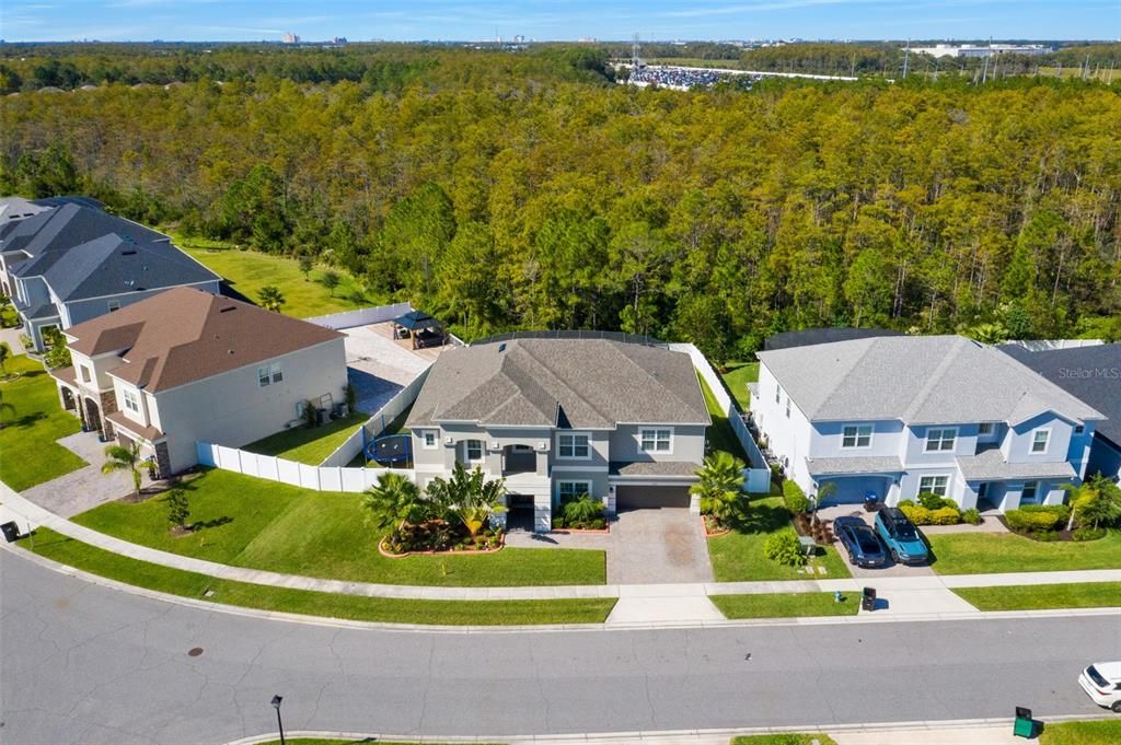 最近售出: $895,000 (6 贝兹, 3 浴室, 4226 平方英尺)