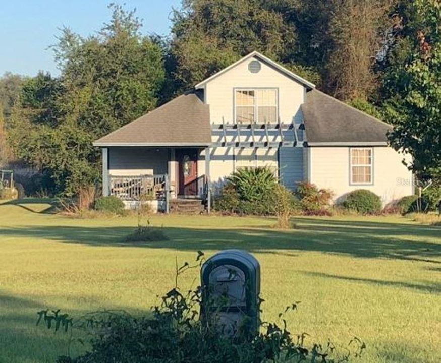 Recently Sold: $219,000 (3 beds, 2 baths, 1898 Square Feet)