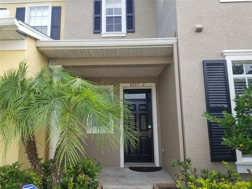 Recently Rented: $2,000 (3 beds, 2 baths, 2013 Square Feet)