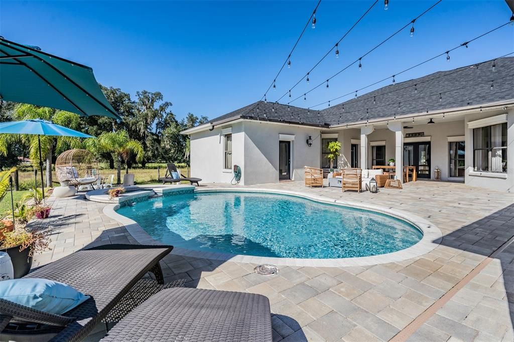 Recently Sold: $1,200,000 (4 beds, 4 baths, 5195 Square Feet)