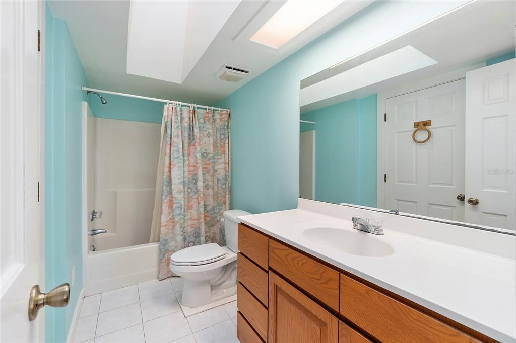 最近售出: $329,900 (3 贝兹, 2 浴室, 1739 平方英尺)