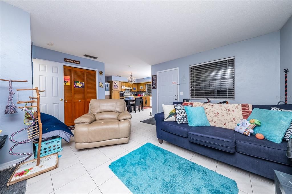 Recently Sold: $139,000 (2 beds, 1 baths, 1164 Square Feet)