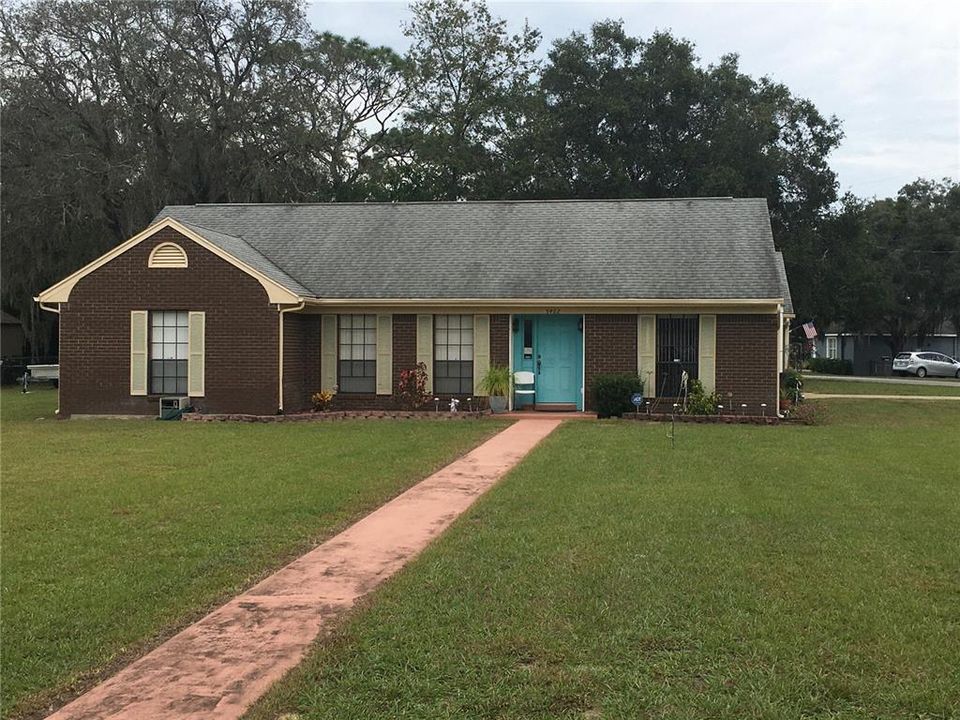 Recently Sold: $240,000 (3 beds, 2 baths, 1548 Square Feet)