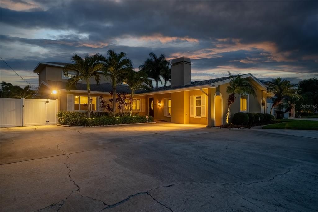 Recently Sold: $1,150,000 (4 beds, 3 baths, 2840 Square Feet)
