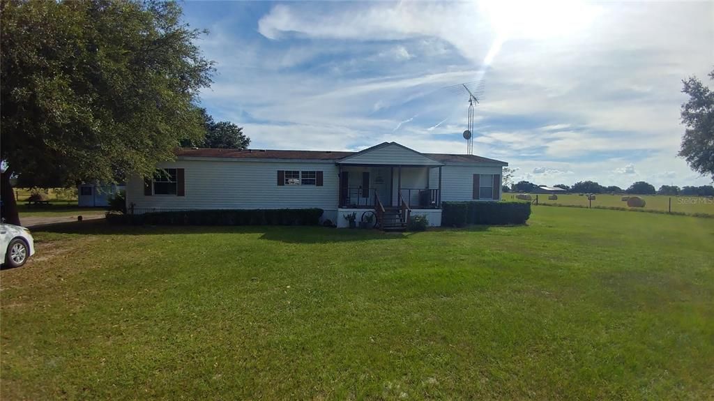 Recently Sold: $2,000,000 (3 beds, 2 baths, 1728 Square Feet)