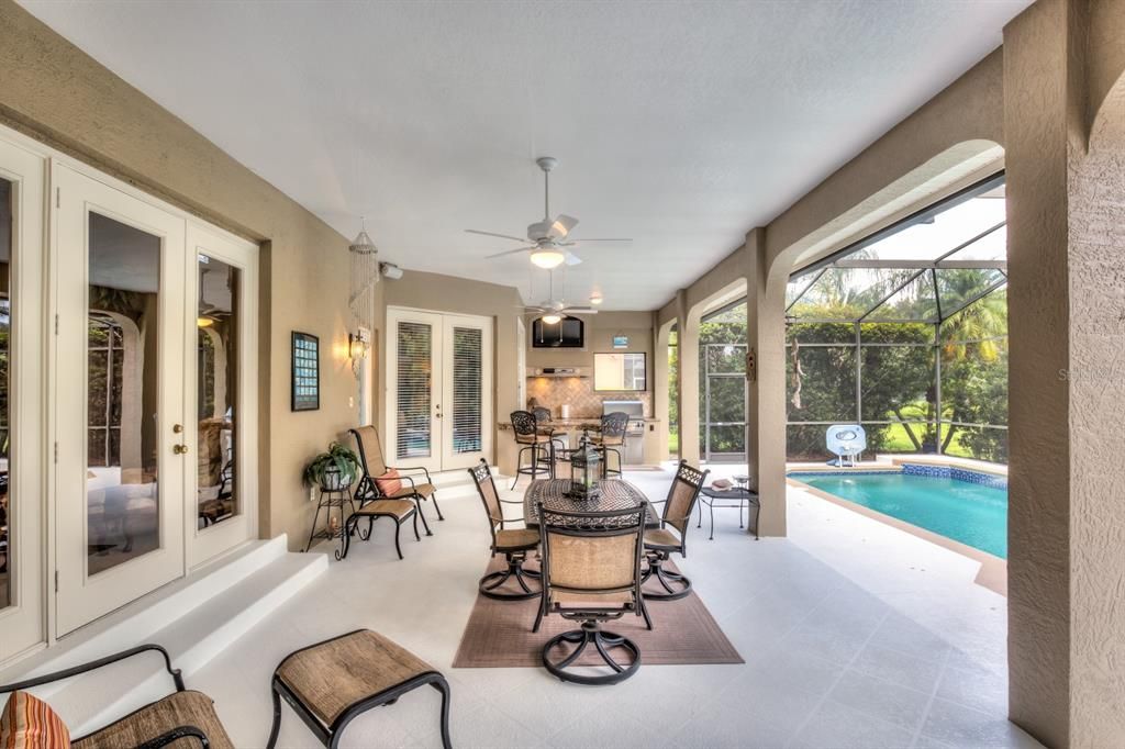 Recently Sold: $725,000 (5 beds, 4 baths, 3592 Square Feet)