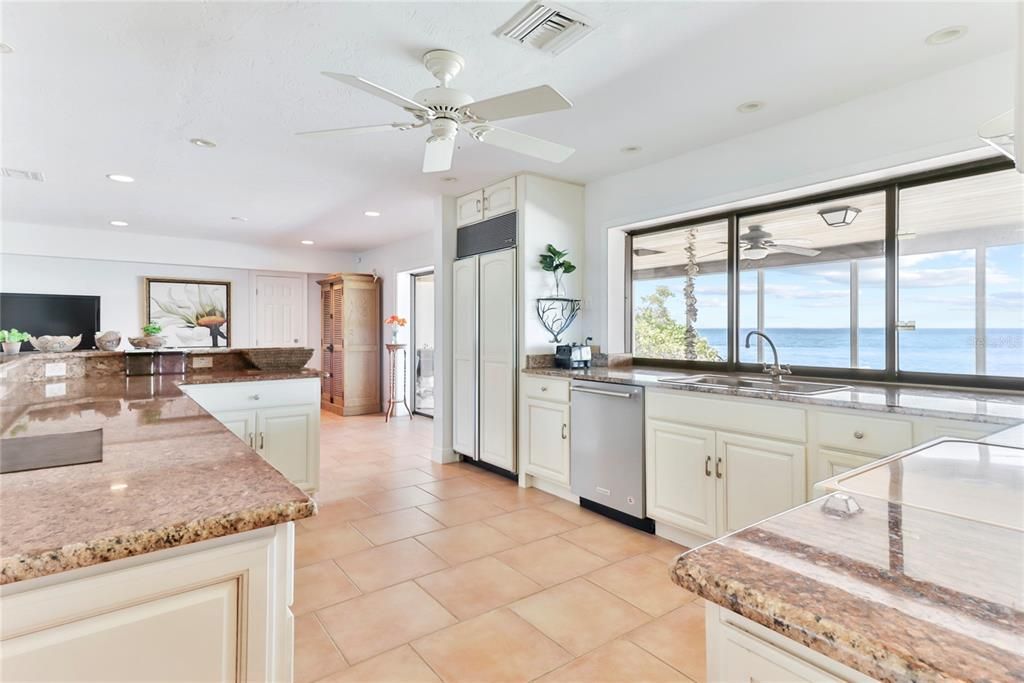 Recently Sold: $6,795,000 (3 beds, 4 baths, 2979 Square Feet)