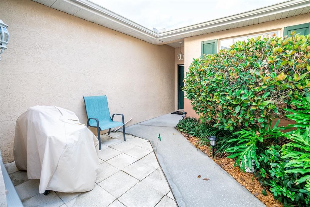 Recently Sold: $215,000 (2 beds, 2 baths, 990 Square Feet)