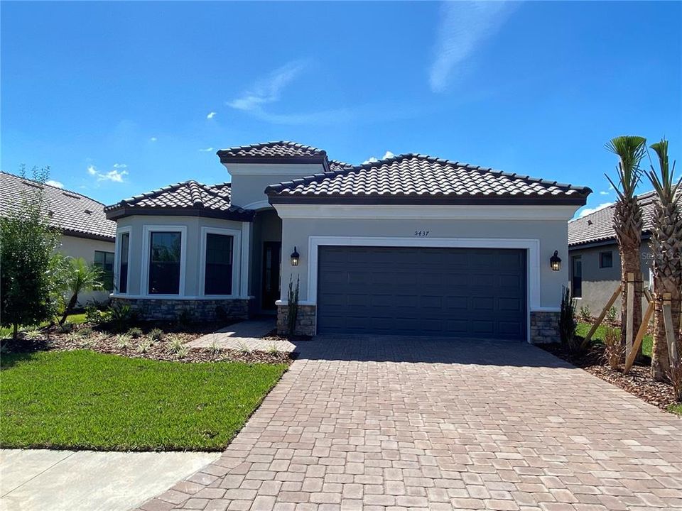 Recently Sold: $567,093 (3 beds, 3 baths, 2200 Square Feet)