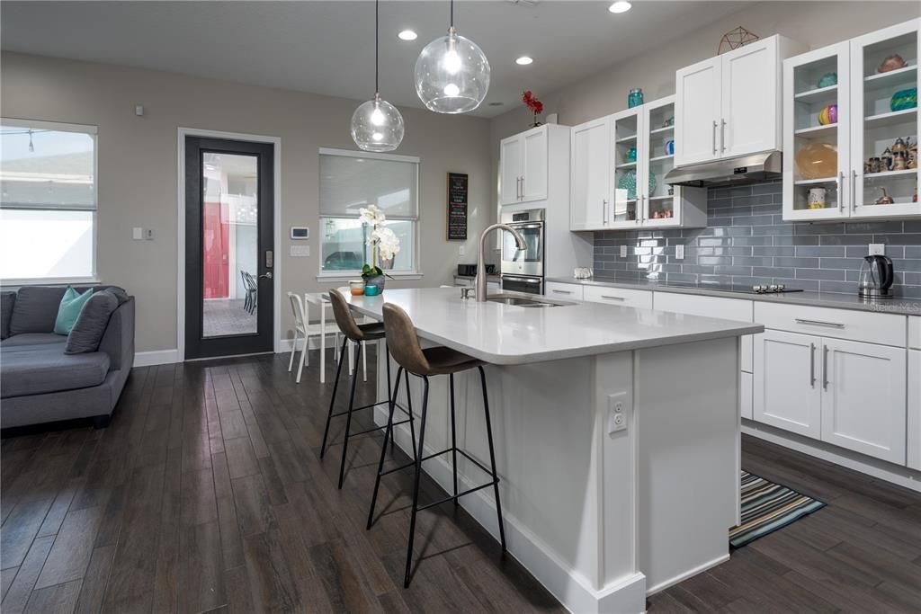 Recently Sold: $634,990 (3 beds, 2 baths, 2313 Square Feet)