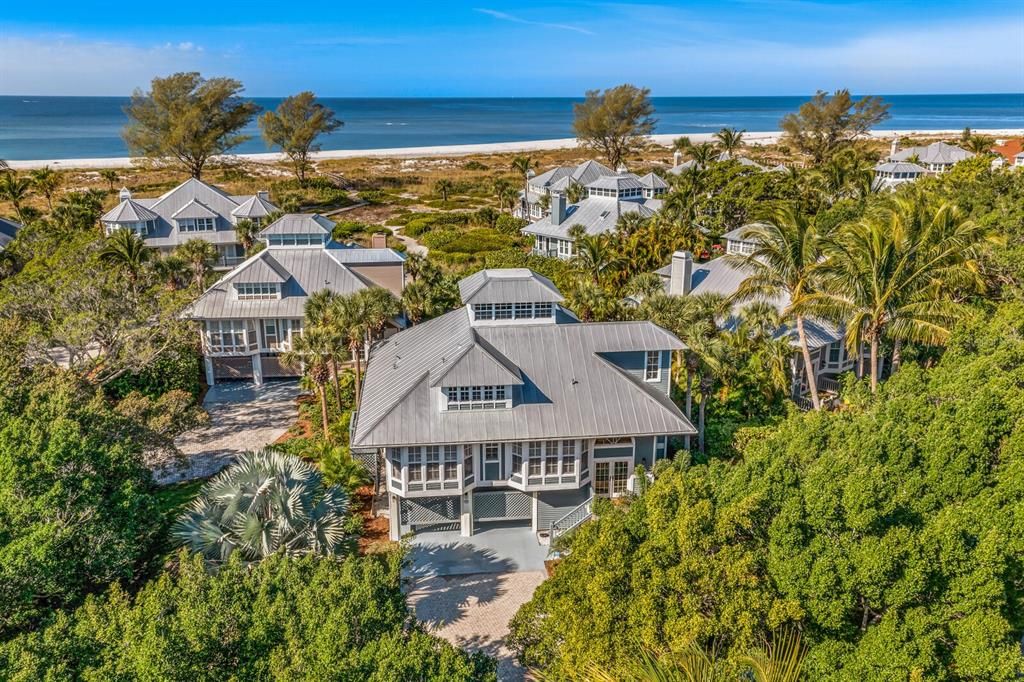 Recently Sold: $4,975,000 (3 beds, 3 baths, 3726 Square Feet)