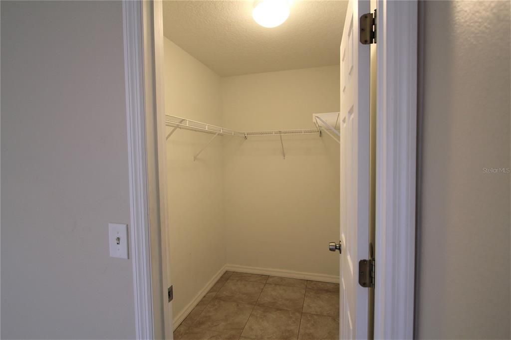 Master br walk in closet