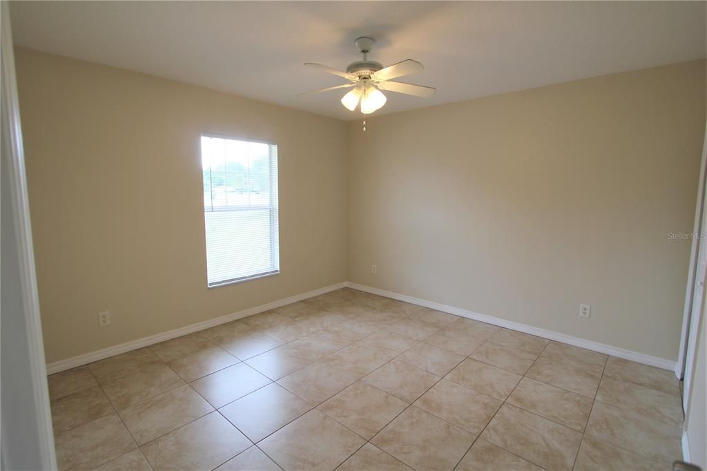 Guest bedroom 2