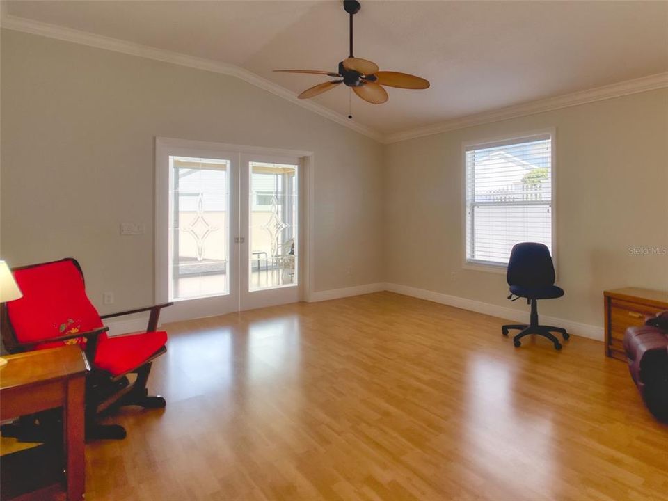 Recently Sold: $315,000 (2 beds, 2 baths, 1138 Square Feet)