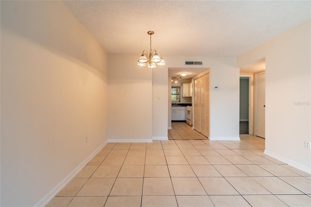 Recently Sold: $118,500 (2 beds, 1 baths, 968 Square Feet)