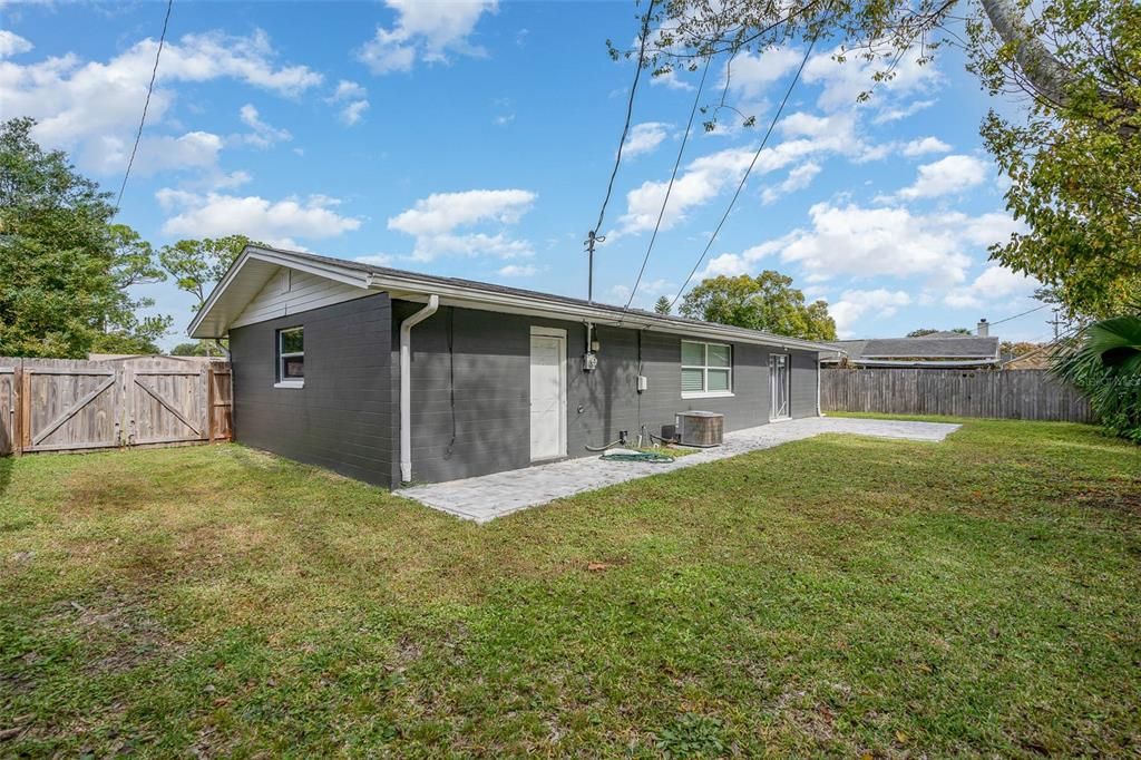 Recently Sold: $262,000 (3 beds, 2 baths, 1335 Square Feet)