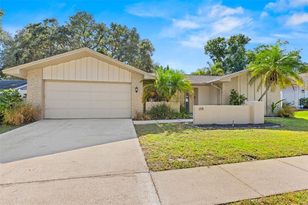 Recently Sold: $475,000 (3 beds, 3 baths, 2034 Square Feet)