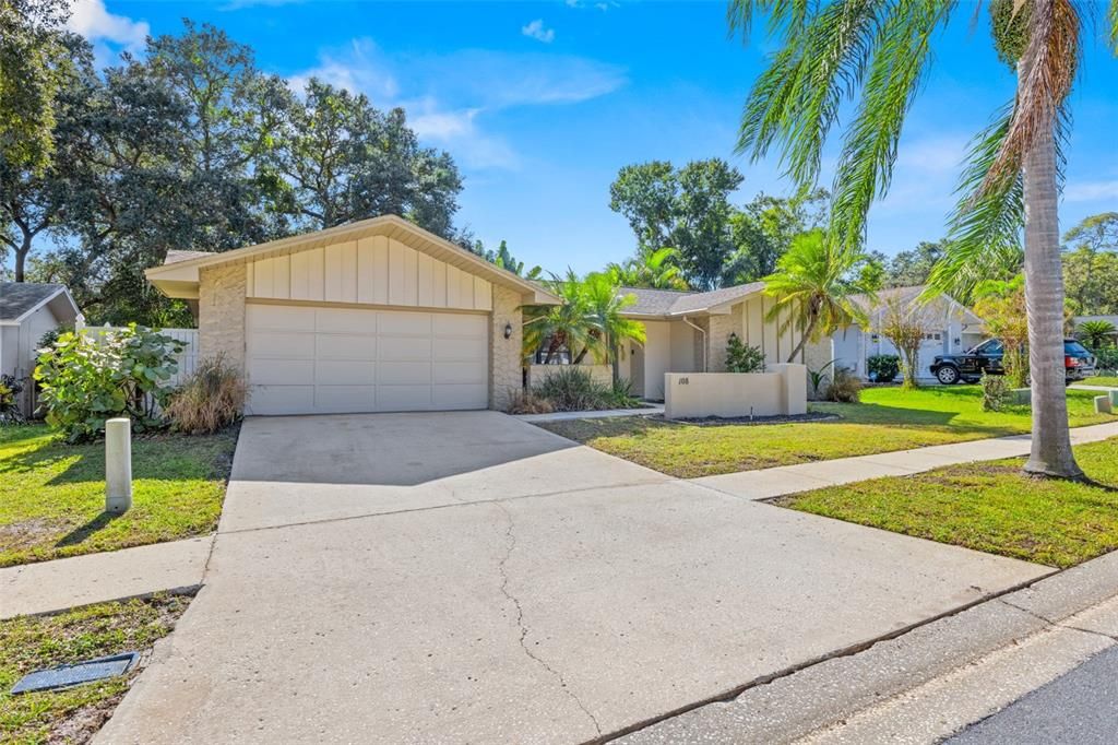 Recently Sold: $475,000 (3 beds, 3 baths, 2034 Square Feet)