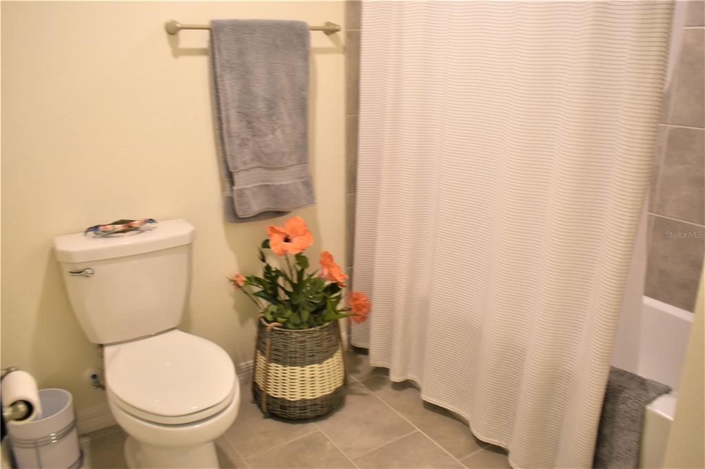For Rent: $5,500 (3 beds, 2 baths, 1741 Square Feet)