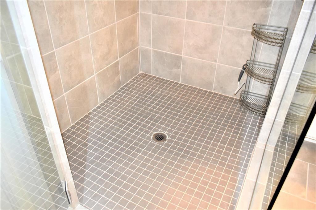 For Rent: $5,500 (3 beds, 2 baths, 1741 Square Feet)