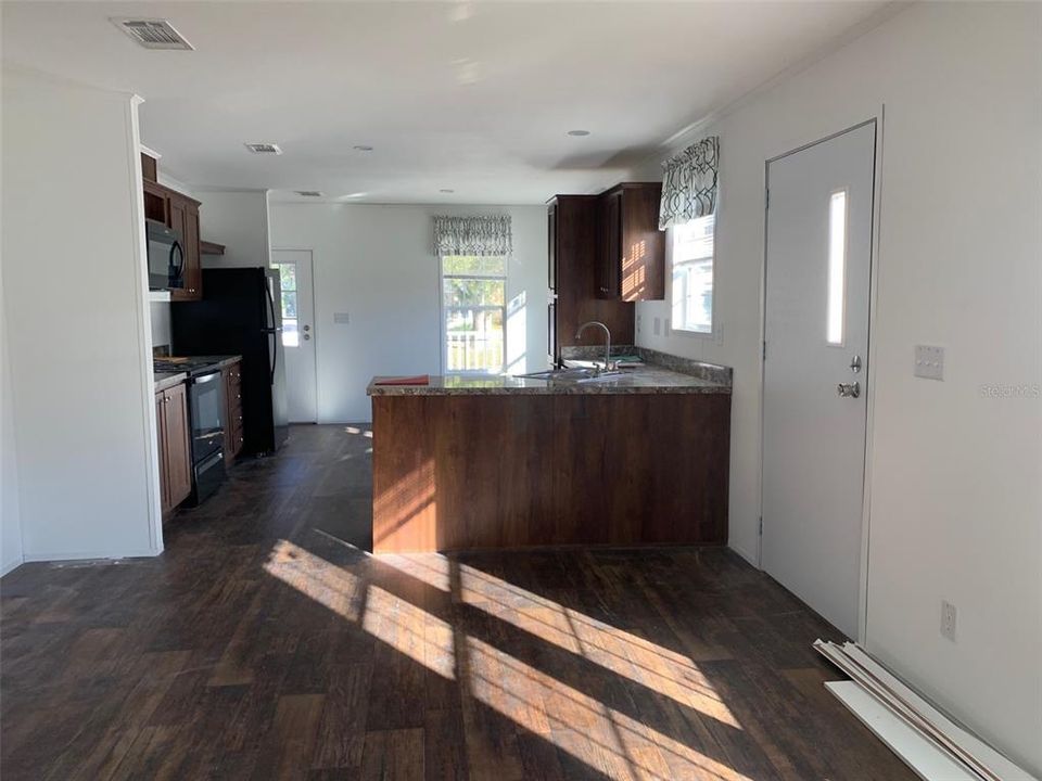 Recently Sold: $149,000 (3 beds, 2 baths, 1173 Square Feet)