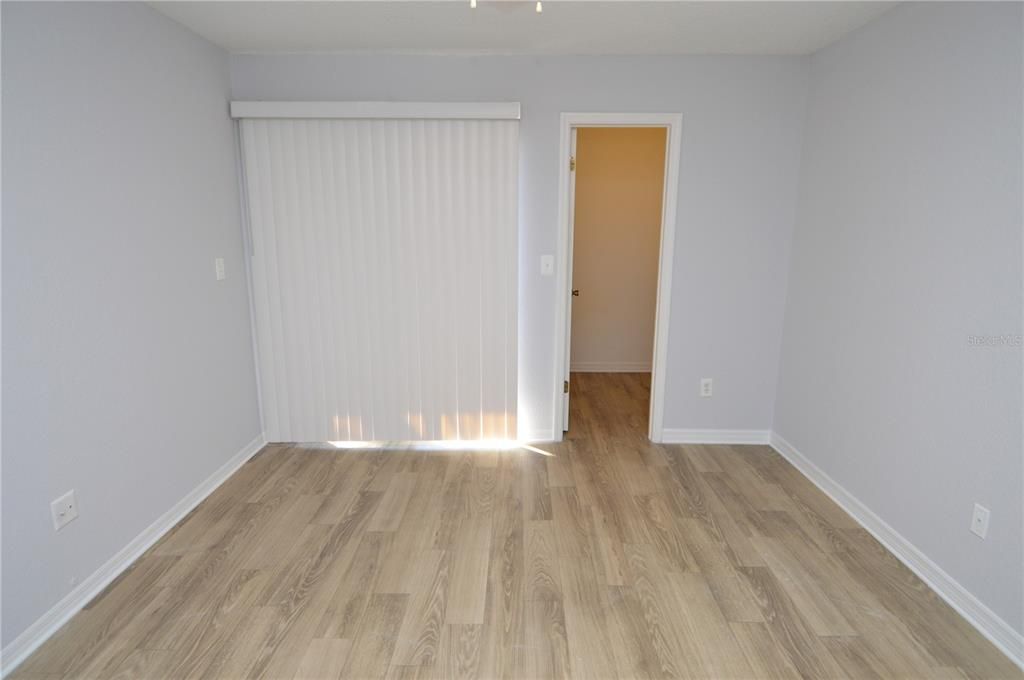 Recently Rented: $1,350 (1 beds, 1 baths, 753 Square Feet)