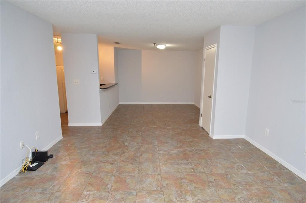 Recently Rented: $1,350 (1 beds, 1 baths, 753 Square Feet)