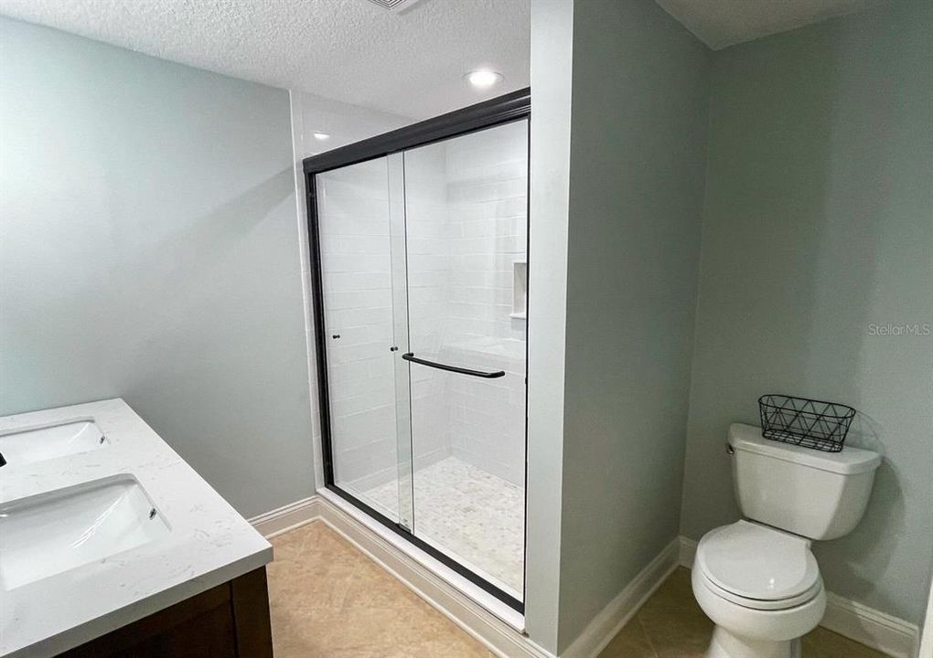 最近售出: $425,000 (3 贝兹, 2 浴室, 1837 平方英尺)