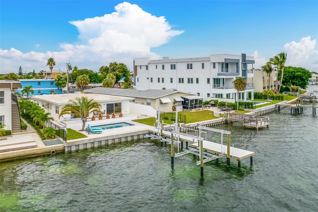 Recently Sold: $1,399,000 (0 beds, 0 baths, 1872 Square Feet)