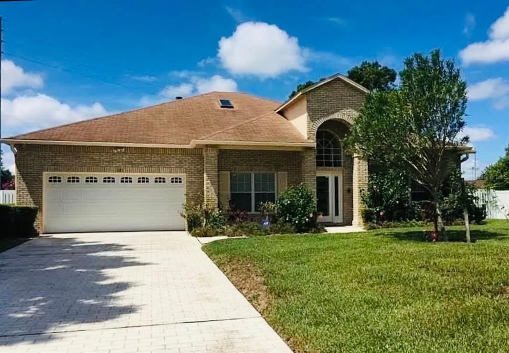 Recently Rented: $2,500 (4 beds, 3 baths, 2361 Square Feet)