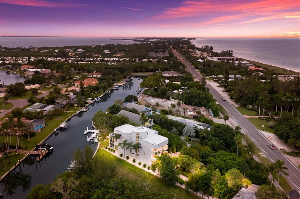 Vendido Recientemente: $4,995,000 (5 camas, 5 baños, 6305 Pies cuadrados)