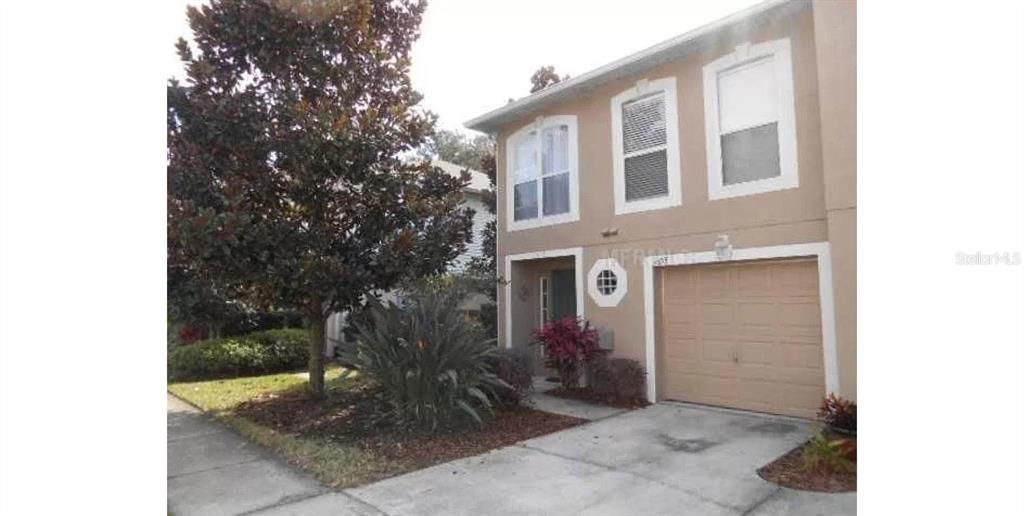 Recently Sold: $207,500 (3 beds, 2 baths, 1764 Square Feet)