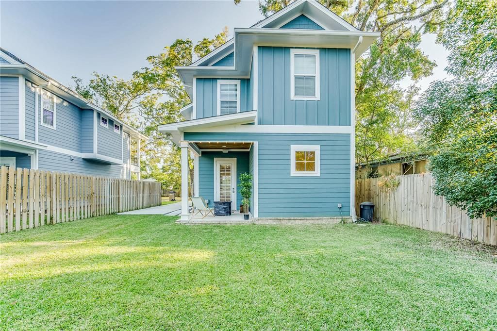 Recently Sold: $629,000 (3 beds, 2 baths, 1968 Square Feet)