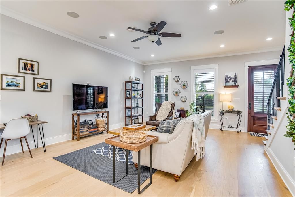 Recently Sold: $629,000 (3 beds, 2 baths, 1968 Square Feet)