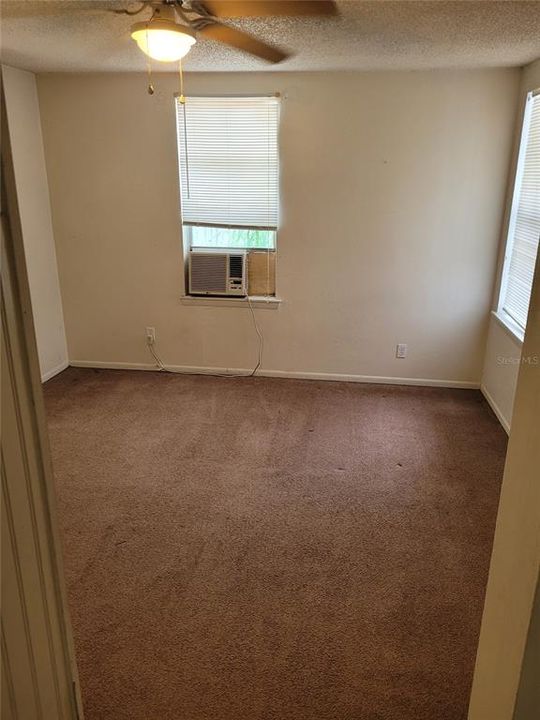 Recently Rented: $750 (1 beds, 1 baths, 570 Square Feet)