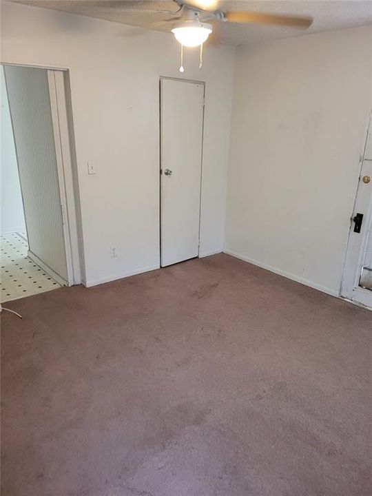 Recently Rented: $750 (1 beds, 1 baths, 570 Square Feet)
