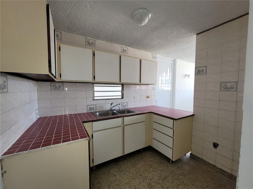 Vendido Recientemente: $115,000 (3 camas, 2 baños, 1100 Pies cuadrados)