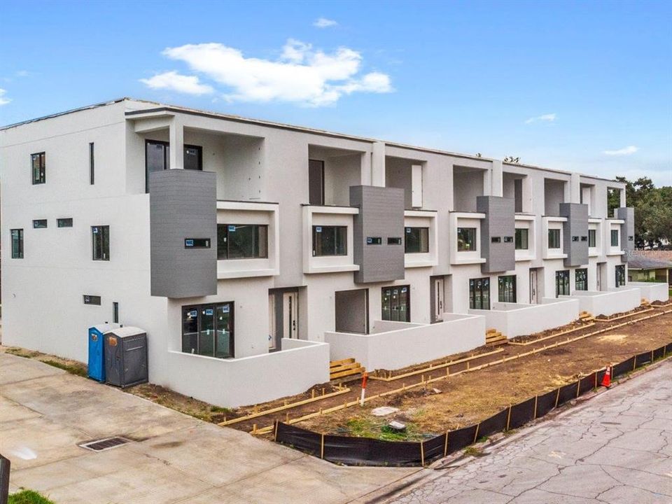 Недавно продано: $630,000 (3 спален, 3 ванн, 1984 Квадратных фут)