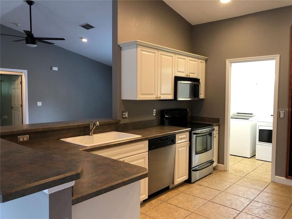 Recently Sold: $250,000 (3 beds, 2 baths, 1560 Square Feet)