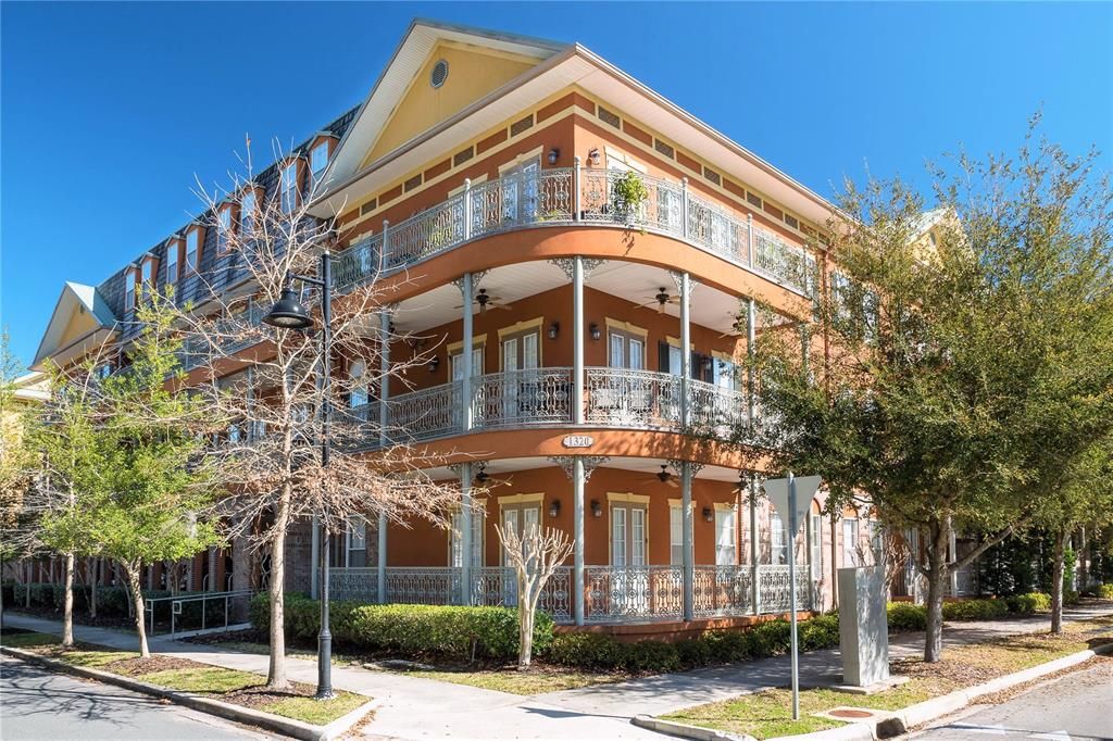 Recently Sold: $324,900 (2 beds, 2 baths, 1036 Square Feet)