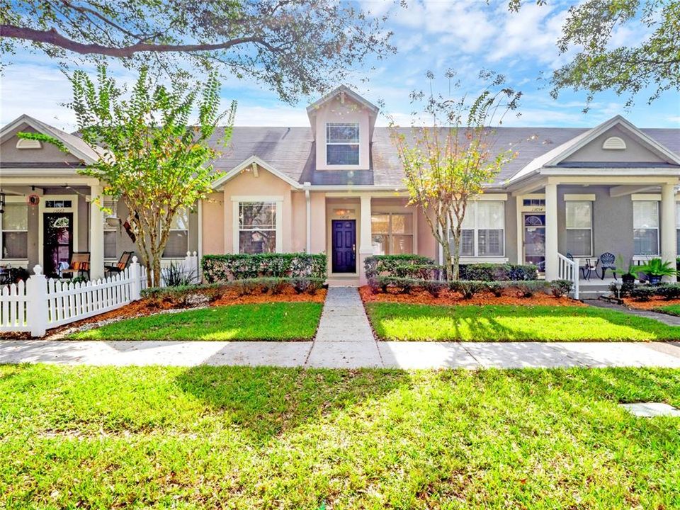 **AVALON PARK BUYERS!** Completely MOVE-IN READY TOWNHOUSE! NEW FENCE (2020)! Zoned for TOP RATED SCHOOLS! Walking distance to the AMAZING Community Amenities!!