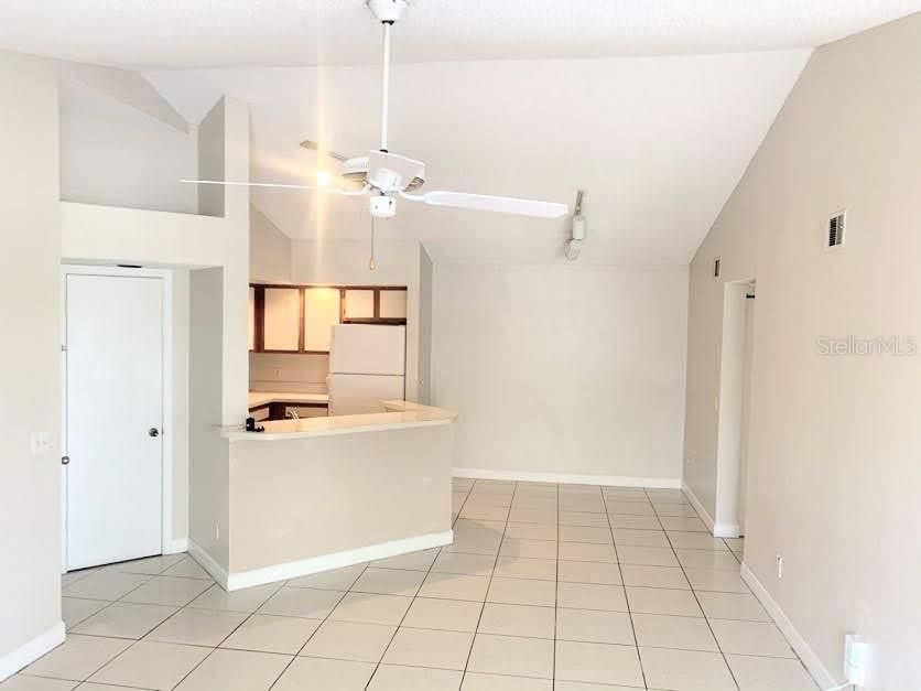 Recently Rented: $1,200 (2 beds, 2 baths, 1054 Square Feet)